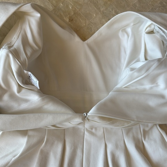 CHIC LONG SLEEVE WITH PUFF SLEEVE PLEATED FRONT ROMPER WHITE NEW NWT SZ S mesh - Picture 12 of 12